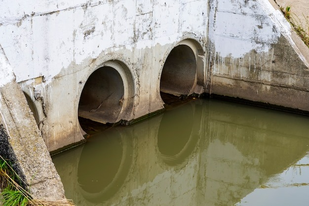 Aguas Andinas Llama A No Levantar Tapas Del Alcantarillado Para Evacuar Agua Ante Inundaciones Nacional